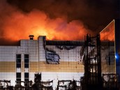 Ruské nákupní centrum se promnilo v ohnivé peklo.