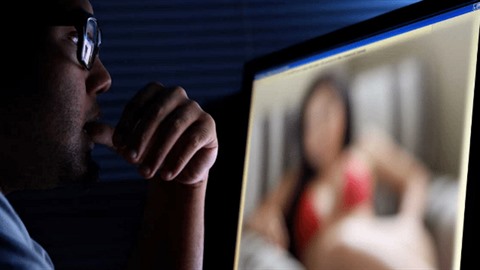 Sex pes internet a vulgární chování bude Microsoft co nevidt trestat.