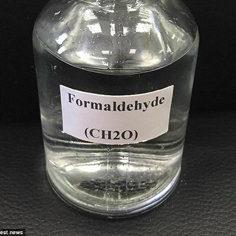 Formaln je roztok formaldehydu, slouc ke zpomalen rozkladu mrtvch tl.