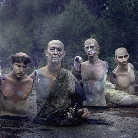 N�kter� figur�ny musely p�sobit d�siv�, u� kdy� fungovaly, nato� pak po des�tk�ch let ch�tr�n�.