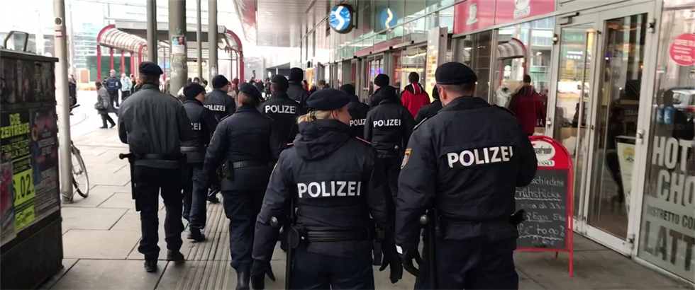 Vídeská policie se zamila na místa s výskytem zloineckých skupin.