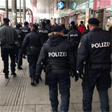 Vídeňská policie se zaměřila na místa s výskytem zločineckých skupin.