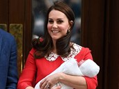 Vévodkyn pár hodin po porodu vypadá jako kdy jde z kosmetiky.