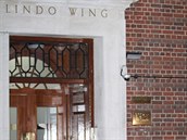 Lindo Wing je soukromé kídlo nemocnice St. Mary.