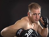 Viktor Pešta by se rád popral s králem českého MMA Karlosem Vémolou a dokázal,...