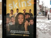 Také seriál Skins podrobili aktivisté Legally Black podivné úprav.