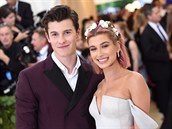 Shawn Mendes a Hailey Baldwin na Met Gala 2018