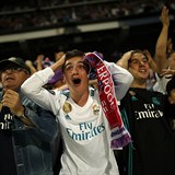 Fanouci Realu nev, jakm stylem vstelil Gareth Bale vtznou branku.