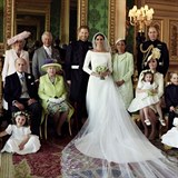 Prvn svatebn fotografie prince Harryho a Meghan Markle.