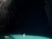 Obí jeskyn v ín je tak gigantická, e by se do ní vely tyi velké...
