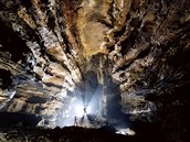 Jeskyn byla poprvé zdokumentována ínsko-evropským geologickým týmem v roce...