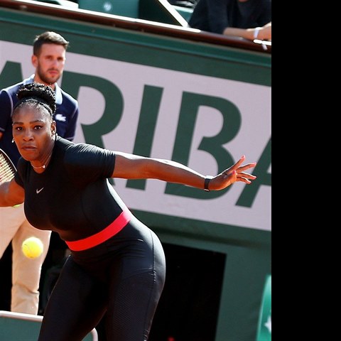 Serena chtla vypadat jako koi ena. Msto toho psobila jako obtloustl...