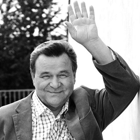 Do divckho povdom se Vclav Postrneck dostal pedevm dky roli v serilu Cirkus Humberto v roce 1988.