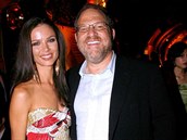 Bourdainova pítelkyn obvinila producenta Harveyho Weinsteina ze sexuálního...