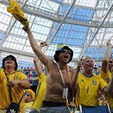 Švédští fanoušci slaví výhru nad Koreou.