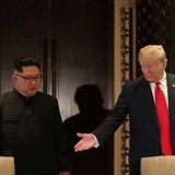 Trump Kimovi asto kynul, kam si m sednout.