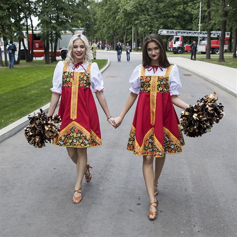 Rusk eny si maj dt pozor na nemravn cizince.