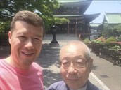 Tomio Okamura se svým otcem.