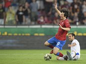 Po zákroku Cesca Fabregase kopal Tomá Rosický penaltu.