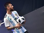 Mí Telstar pedstavil slavný Argentinec Lionel Messi.