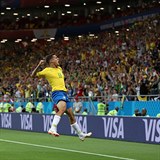 Brazilec Coutinho dal Sommerovi angličáček.