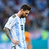 Argentinský fotbalový král Lionel Messi se na turnaji trápí.