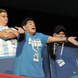 Diego Maradona m pi ruce vdy bodyguarda.
