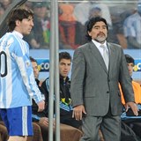 Idol a jeho nstupce. Diego Maradona a Lionel Messi. Maradonovy vroky a...