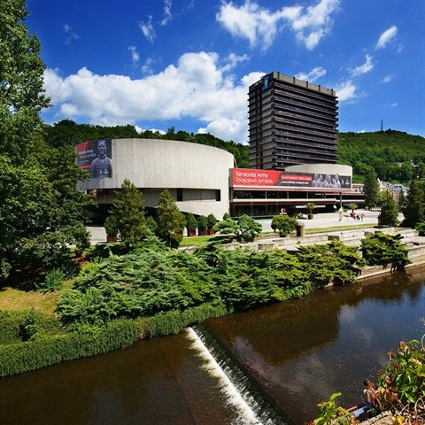 Bez slavnho hotelu Thermal si snad filmov festival ve Varech ani nelze...