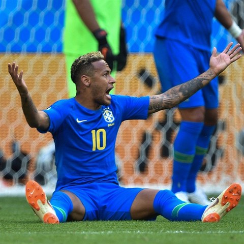Neymar m pocit, e je neustle faulovn.