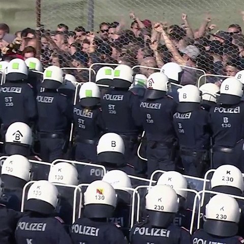 Rakouské bezpečnostní složky cvičí na slovinské hranici.