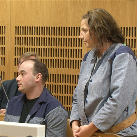 Podvodnci Miroslav oka a Jana ern u soudu.