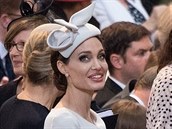 Hollywoodský úsmv Angeliny Jolie.