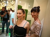 árka se svou hereckou kolegyní Sabinou Rojkovou.