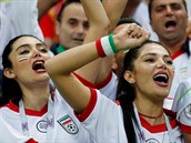 Íránské fanynky na mistrovství svta udivují svým armem.