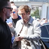 Pattinson se podepsal fanouškům.