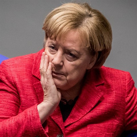 Angela Merkelov svj boj za multikulturn obohacenou Evropu prohrv. Jej...