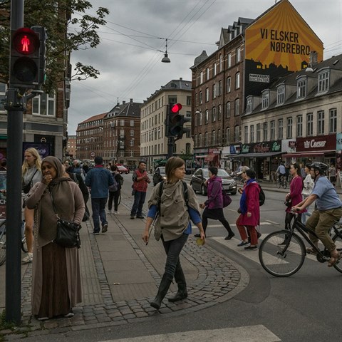 Kodaň se brání, aby se paralelní svět uprchlických ghett rozšířil do zbytku...