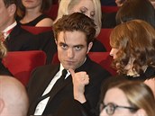 Robert Pattinson v hlediti.