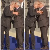 Jean-Claude Juncker dostal chu zlbat Miloe Zemana.