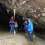 Takhle to vypadá uvnitř Amatérské jeskyně uvnitř Moravského krasu.