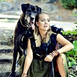 Zasněná Lucie Vondráčková a její hlídací pes