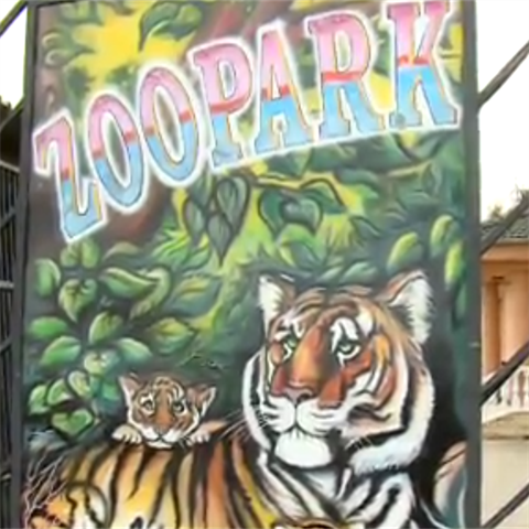 Zooparky rodiny Berousk prohledvali celnci a policist.