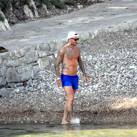 David Beckham svoji rodinku vythl na skromnou dovolenou.