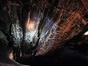 Dvojici speleolog v jeskyni uvznil prudký dé.