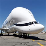 Letadlo vypadá jako velryba.