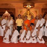 Z 11 fotbalist se stali buddhistit novicov.