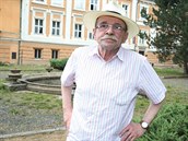 Jaroslav Uhlí u baví publikum padesát let.