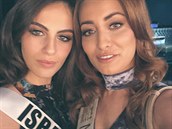 Miss Irák Sarah Idan and Miss Israel Adar Gandelsman chtly svtový mír a...