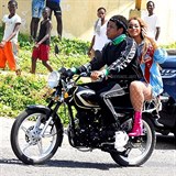 Zpěvačka Beyoncé s manželem Jay-Z už letos stihli také výlet na Jamajku.